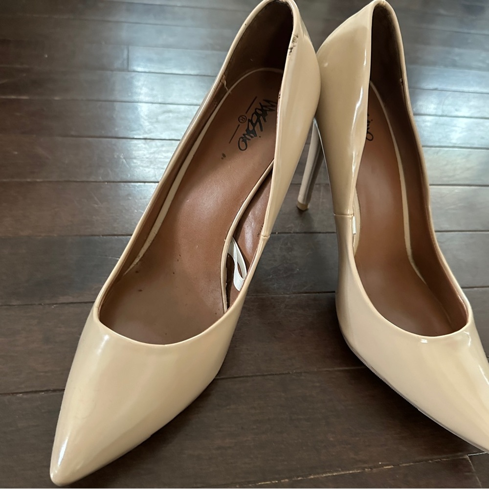 Nude heels